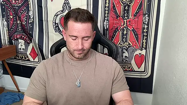 brettmycles28 online show from 12/21/25, 07:21