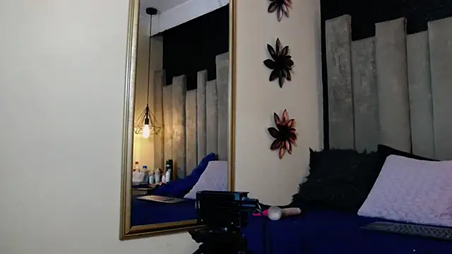 MisRoos online show from 06/15/26, 01:57