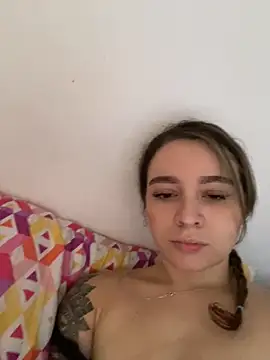 karla-thomsom10 online show from 11/12/25, 07:24