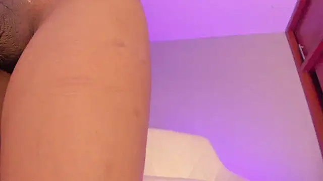 Lucy shen  online show from 04/25/26, 02:14