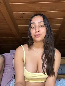 Snapshot of hannahhotwife chatting on 10/01/25, 12:49 hannahhotwife online show from 10/01/25, 12:49