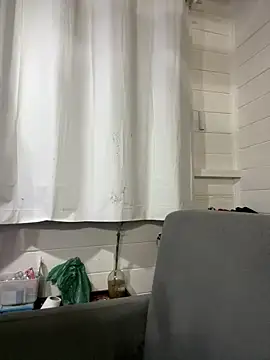 Snapshot of hannahhotwife chatting on 02/17/26, 09:10 hannahhotwife online show from 02/17/26, 09:10