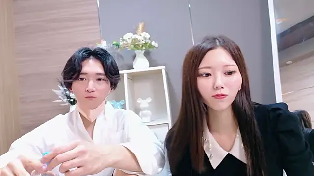 Snapshot of Reto-sama chatting on 09/20/25, 04:08 Reto-sama online show from 09/20/25, 04:08