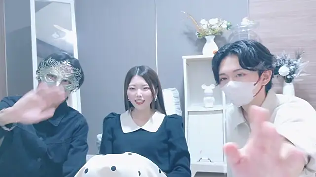 Snapshot of Reto-sama chatting on 10/14/25, 01:12 Reto-sama online show from 10/14/25, 01:12