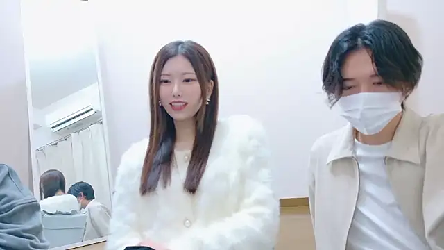 Snapshot of Reto-sama chatting on 10/25/25, 01:07 Reto-sama online show from 10/25/25, 01:07