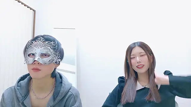 Snapshot of Reto-sama chatting on 10/28/25, 01:03 Reto-sama online show from 10/28/25, 01:03