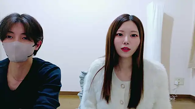 Snapshot of Reto-sama chatting on 10/31/25, 04:30 Reto-sama online show from 10/31/25, 04:30