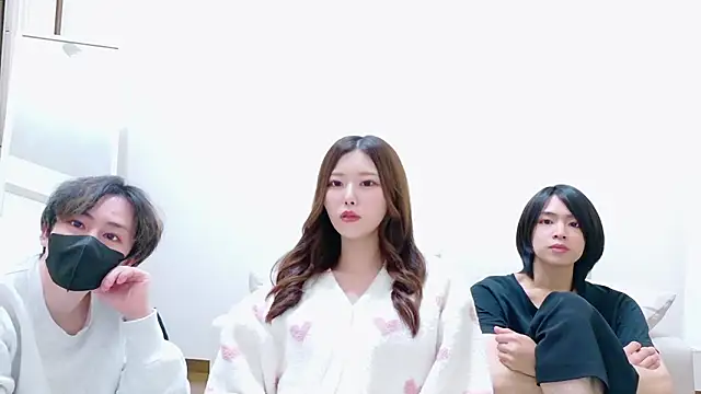 Snapshot of Reto-sama chatting on 11/09/25, 01:09 Reto-sama online show from 11/09/25, 01:09