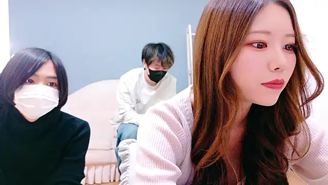 Snapshot of Reto-sama chatting on 11/14/25, 01:32 Reto-sama online show from 11/14/25, 01:32