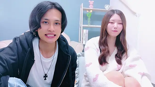 Snapshot of Reto-sama chatting on 11/18/25, 03:38 Reto-sama online show from 11/18/25, 03:38