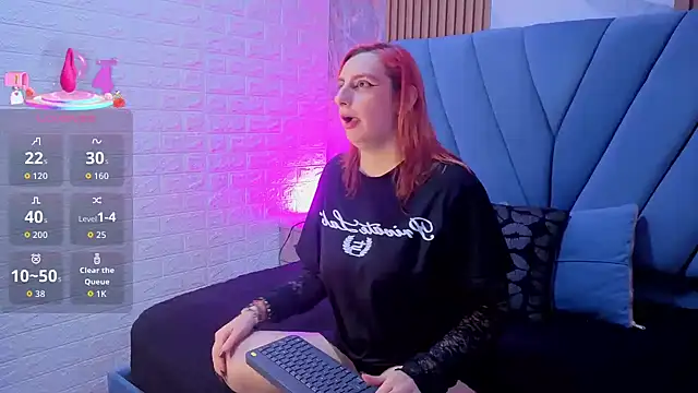 angel  red  online show from 11/17/25, 01:00