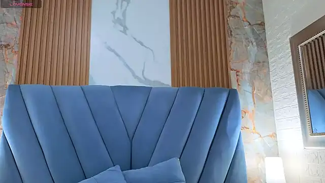 Snapshot of angel__red_ chatting on 01/07/26, 06:27 angel red online show from 01/07/26, 06:27