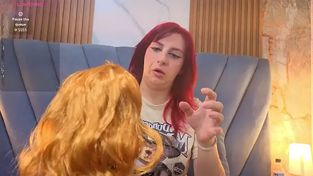 Snapshot of angel__red_ chatting on 03/15/26, 03:56 angel red online show from 03/15/26, 03:56