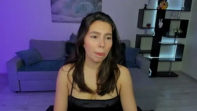 LounaDivine online show from 11/11/25, 05:40