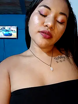Snapshot of sofiaxxxxkl chatting on 11/19/25, 01:22 sofiaxxxxkl online show from 11/19/25, 01:22