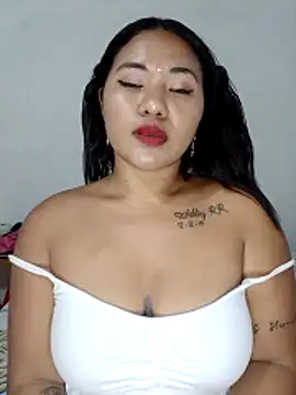 Snapshot of sofiaxxxxkl chatting on 12/14/25, 02:06 sofiaxxxxkl online show from 12/14/25, 02:06