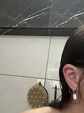 LilyIrons online show from 06/04/26, 10:16