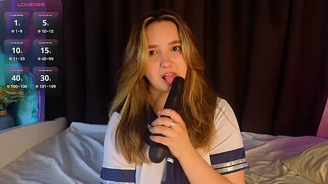 LucilleMcBride online show from 10/17/25, 07:11