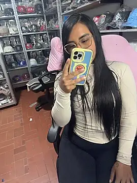 Snapshot of GiaDuque chatting on 02/25/26, 12:48 GiaDuque online show from 02/25/26, 12:48