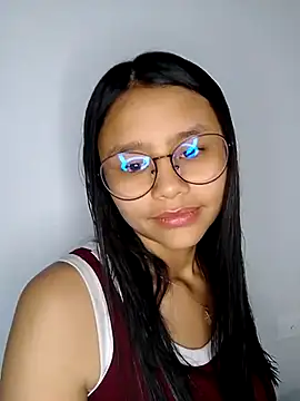 SofieLove 01 online show from 02/08/26, 08:18