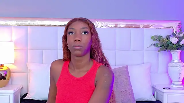 MadeleineHocker online show from 11/04/25, 01:32