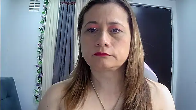 milagros latina75 online show from 11/14/25, 02:16