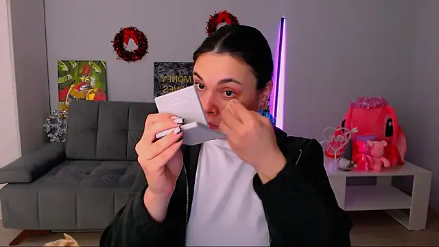 queenofthesense  online show from 11/27/25, 12:51