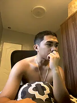 Snapshot of pinoyAdrianneXXX chatting on 09/18/25, 04:03 pinoyAdrianneXXX online show from 09/18/25, 04:03