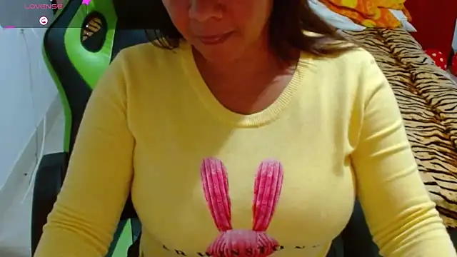 hiilarybrown online show from 11/06/25, 03:29