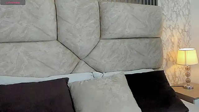 leilapons online show from 10/12/25, 06:07