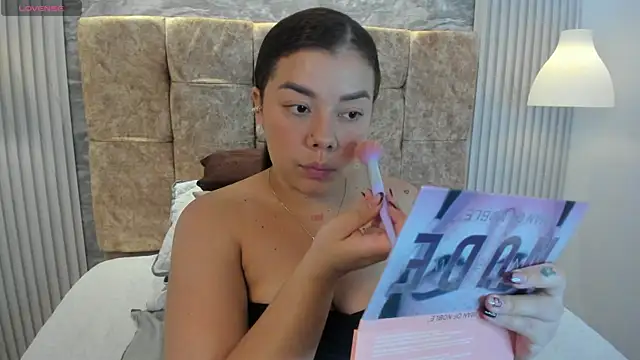 leilapons online show from 11/20/25, 04:18