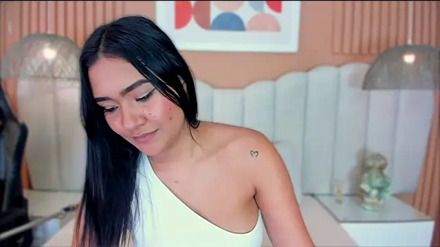 noa moon online show from 12/14/25, 02:28