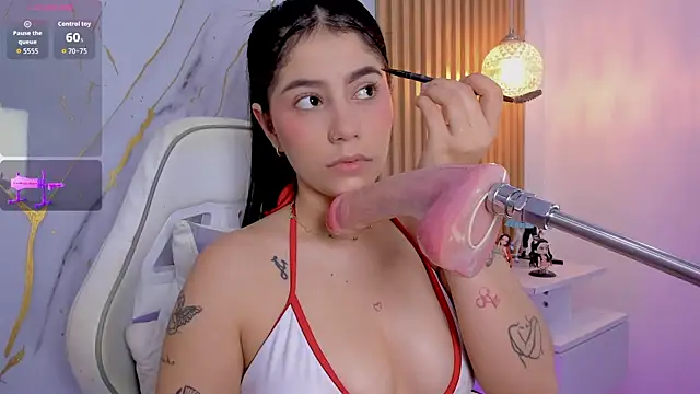 alissaowens  online show from 06/23/26, 11:08