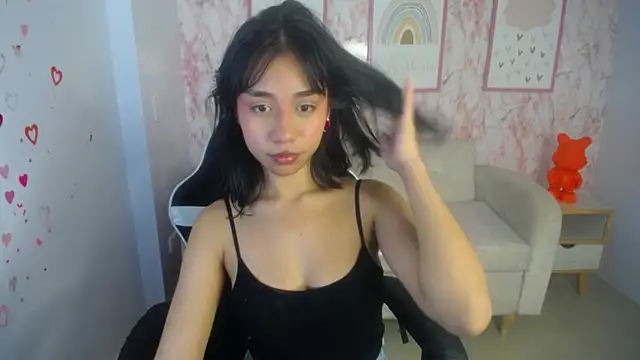 Snapshot of cristal11_ch chatting on 09/19/25, 10:43 cristal11 ch online show from 09/19/25, 10:43
