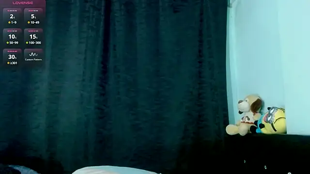 Snapshot of EVAH_LEE_ chatting on 06/07/26, 03:43 EVAH LEE online show from 06/07/26, 03:43