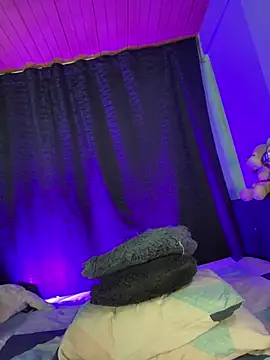 Snapshot of EVAH_LEE_ chatting on 06/17/26, 03:31 EVAH LEE online show from 06/17/26, 03:31
