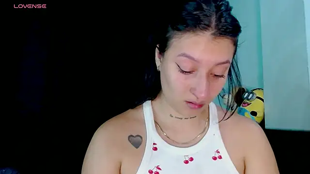 Snapshot of EVAH_LEE_ chatting on 06/30/26, 03:18 EVAH LEE online show from 06/30/26, 03:18