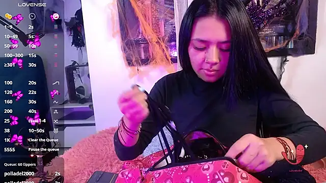 hellenngp online show from 10/28/25, 08:33