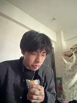 Snapshot of junjun1189 chatting on 04/03/26, 03:04 junjun1189 online show from 04/03/26, 03:04