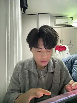 Snapshot of junjun1189 chatting on 04/25/26, 03:20 junjun1189 online show from 04/25/26, 03:20