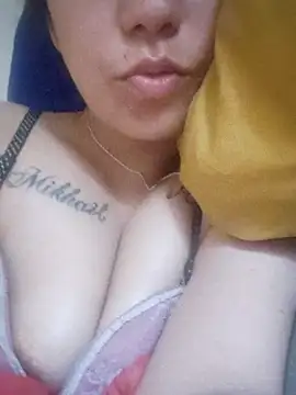 Snapshot of Gatibby chatting on 10/24/25, 04:25 Gatibby online show from 10/24/25, 04:25