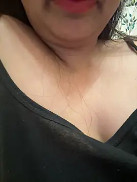 Snapshot of annanya01 chatting on 05/02/26, 04:01 annanya01 online show from 05/02/26, 04:01
