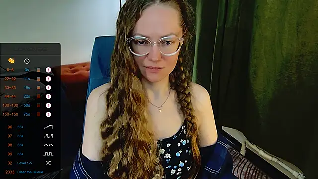 Snapshot of _Goldilocks_ chatting on 09/21/25, 07:10  Goldilocks  online show from 09/21/25, 07:10