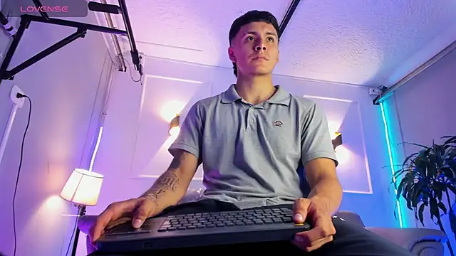 Leo santoro online show from 04/30/26, 01:50