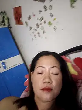 Snapshot of SweetASS6969 chatting on 11/05/25, 04:40 SweetASS6969 online show from 11/05/25, 04:40