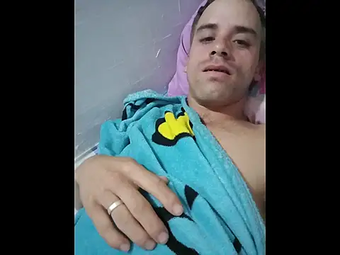 Snapshot of alex-golden chatting on 01/09/26, 01:36 alex-golden online show from 01/09/26, 01:36