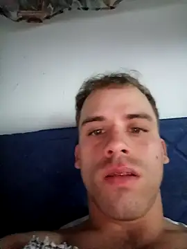 Snapshot of alex-golden chatting on 03/25/26, 04:02 alex-golden online show from 03/25/26, 04:02