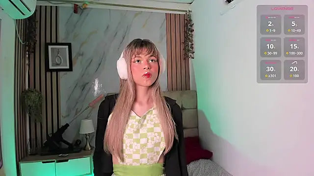 Vanessa Jenner online show from 06/12/26, 08:52