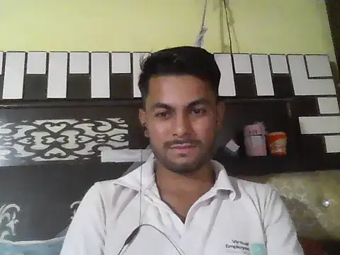 Snapshot of ursdreamperson chatting on 10/18/25, 08:15 ursdreamperson online show from 10/18/25, 08:15