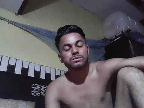 Snapshot of ursdreamperson chatting on 10/19/25, 08:04 ursdreamperson online show from 10/19/25, 08:04